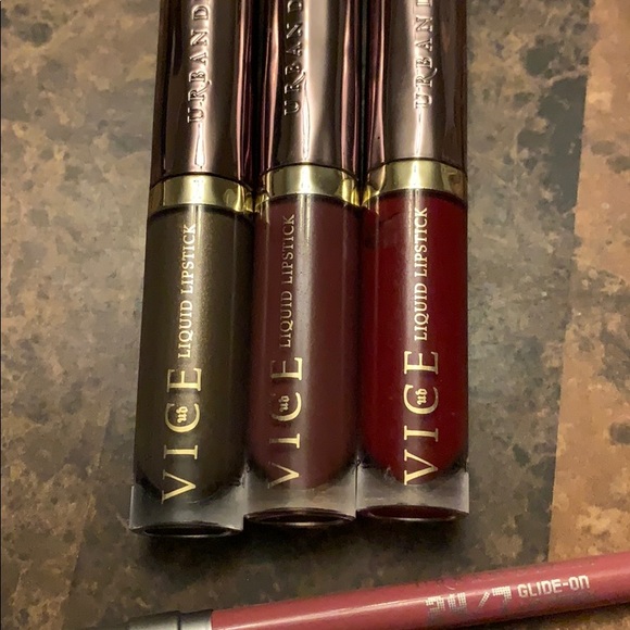 6 Piece Urban Decay Lip Bundle! 💄 - Picture 3 of 9